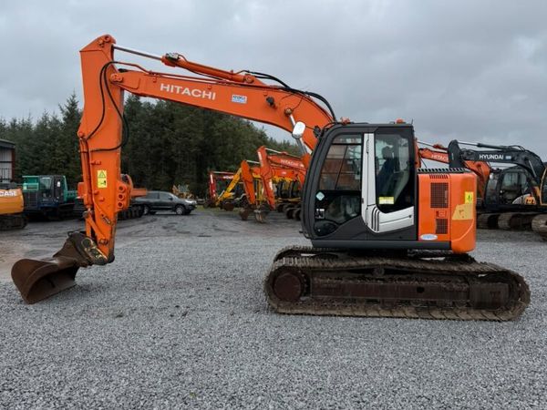 Hitachi zx135 - Main image