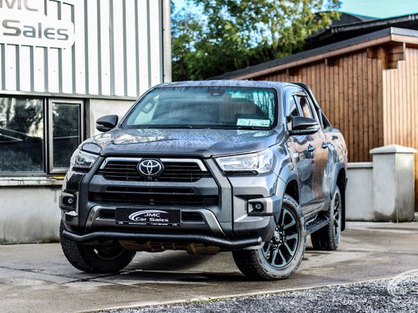 2023 TOYOTA HILUX INVINCIBLE X - Main image