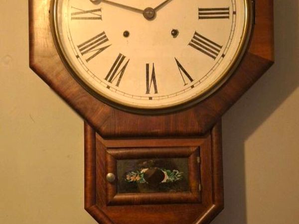Antique Clock - Main image