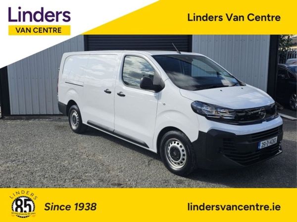 Opel Vivaro LWB - LOW KMS / PLY LINED - Main image
