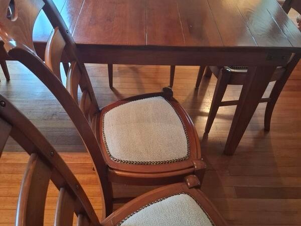dining room table and chairs - Main image