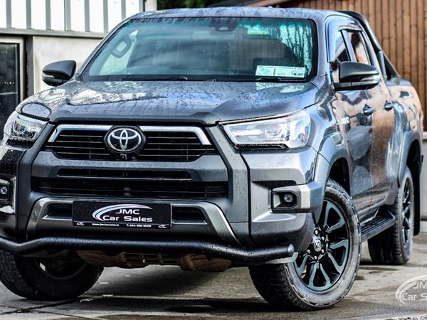 2023 TOYOTA HILUX INVINCIBLE X - Main image