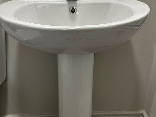 2 x Sonas pedestal bathroom basins. - Main image