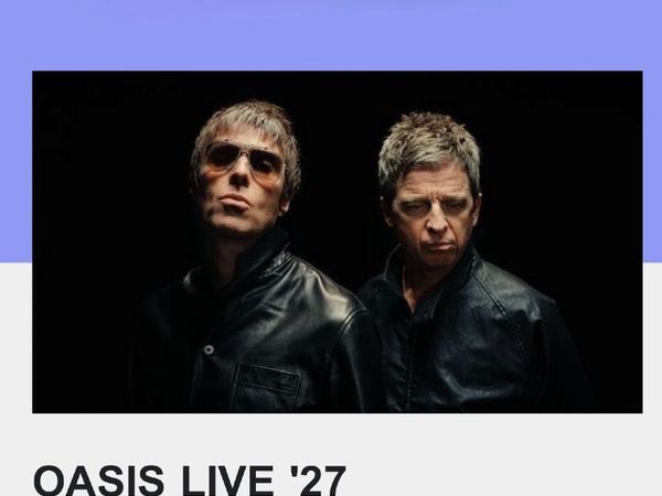 Oasis Slane Sunday x3 General Standing - Main image