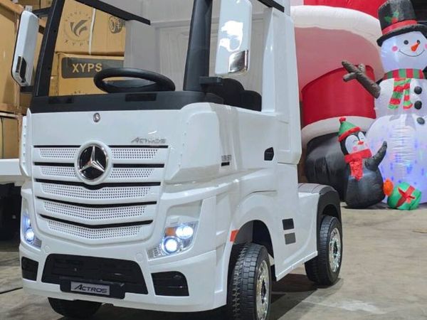 Kids toys Mercedes Actros Truck brand new - Main image