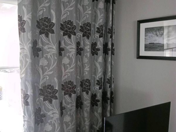 Curtains - Main image