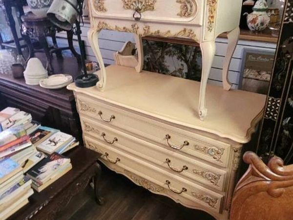 2 chest of drawers. Big 150 eu. Small 100 eu - Main image