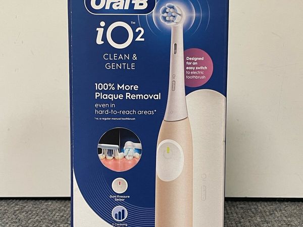 Oral-B iO2 Simple White Electric Toothbrush - Main image