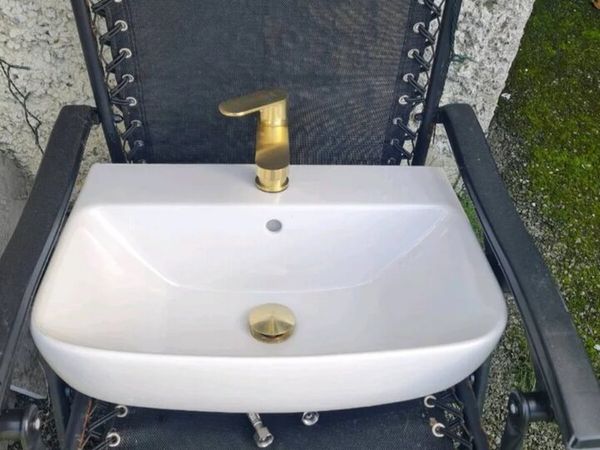 Bathroom sink - Main image