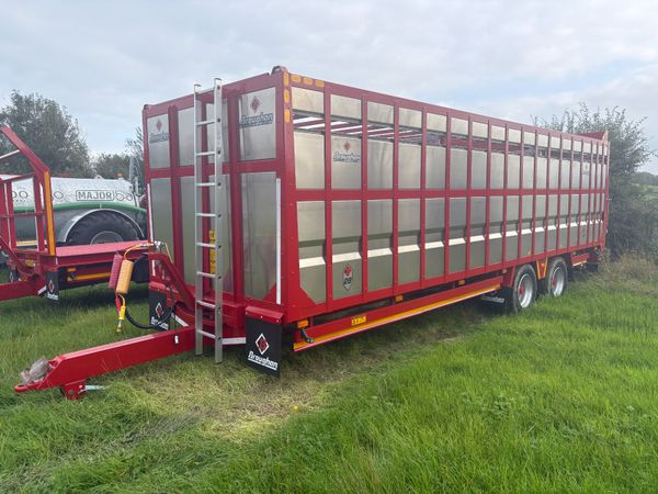 🐄 NEW BROUGHAN 28FT LIVESTOCK TRAILER – IN STOCK - Main image