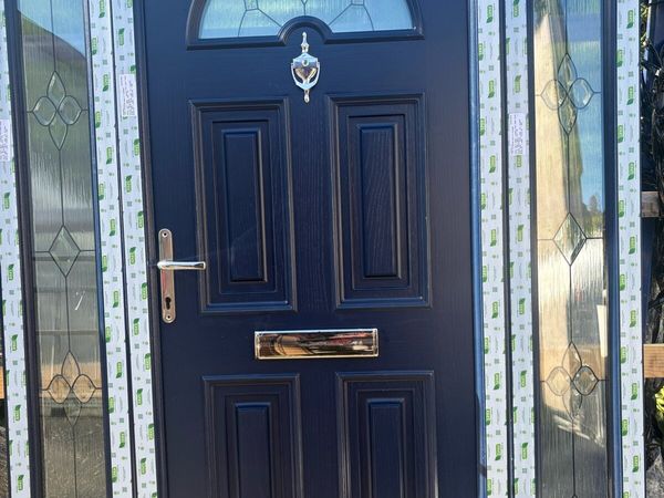 Door front composite door and two sidelights - Main image