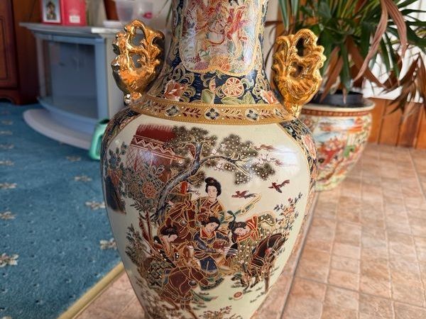 Large chinese porcelain floor vase - Main image