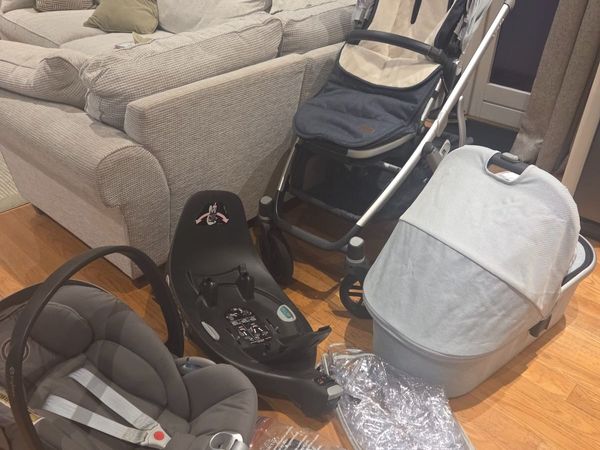 Uppababy Vista Travel System + Cybex Babyseat + Ba - Main image