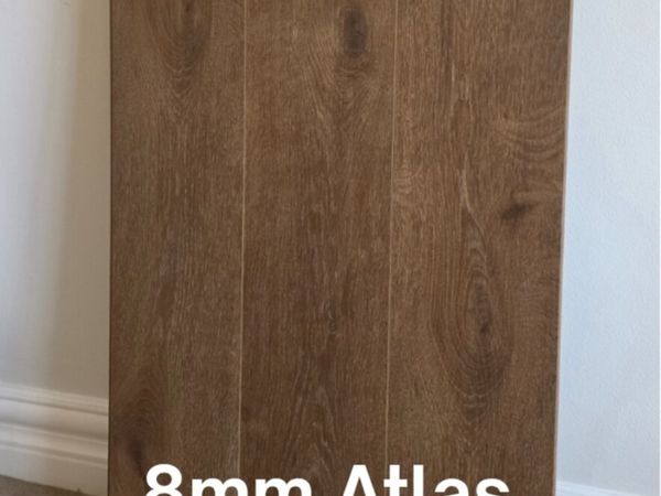 Brand new laminate flooring - Main image