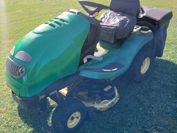 John Deere X 300 R - Main image