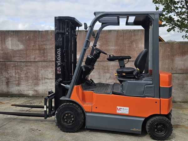 Electric toyota 2.5 ton forklift - Main image