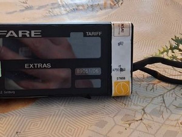 Taxi meter & Roof sign - Main image