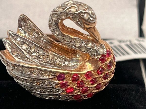 9k rose gold Swan ring with rubies & diamonds - Main image