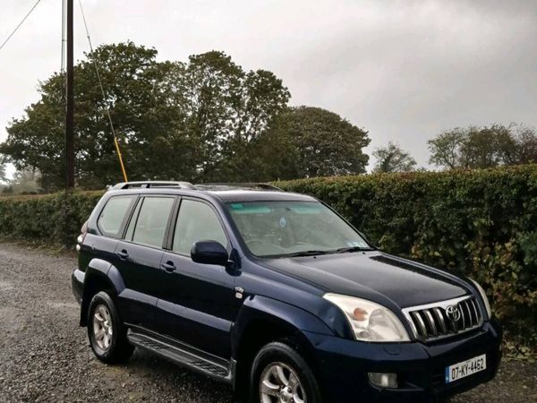 Toyota landcruiser crewcab - Main image