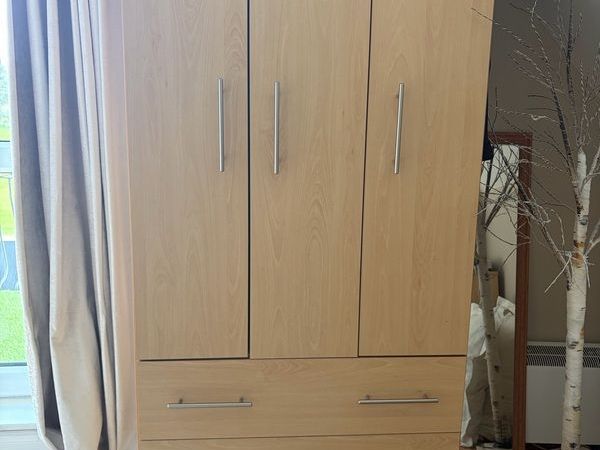 Bedroom Wardrobe/Other furniture. - Main image