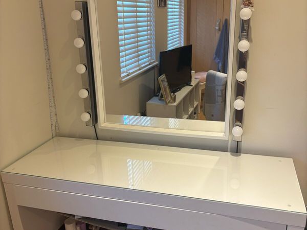 LED Lights & Mirror - Main image