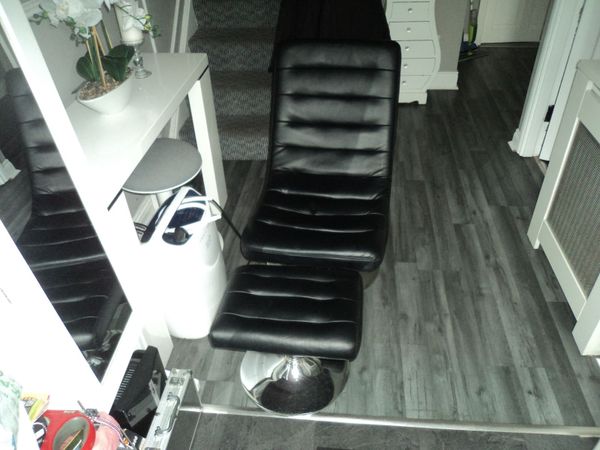Small swivel chair with footstool - Main image