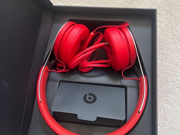 Apple/ beats overhead headphones - Main image