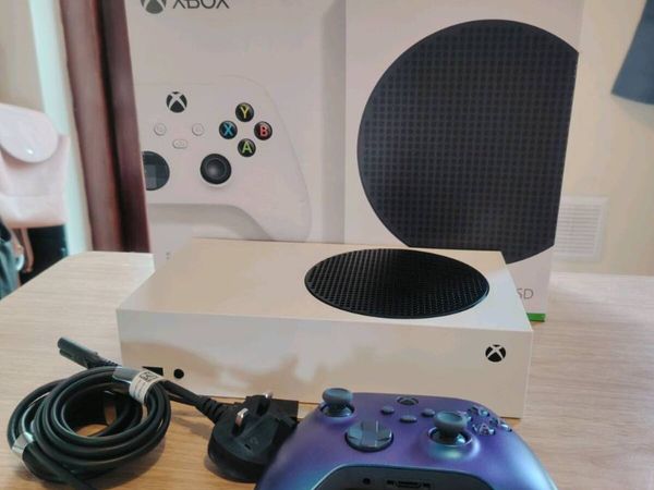 Xbox series S 512GB Mint Condition with Box - Main image