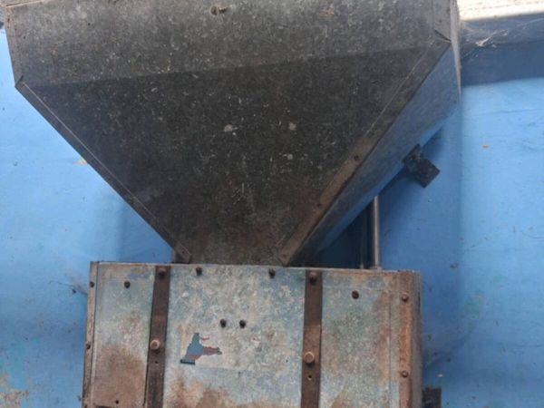 Cashman air feeders - Main image