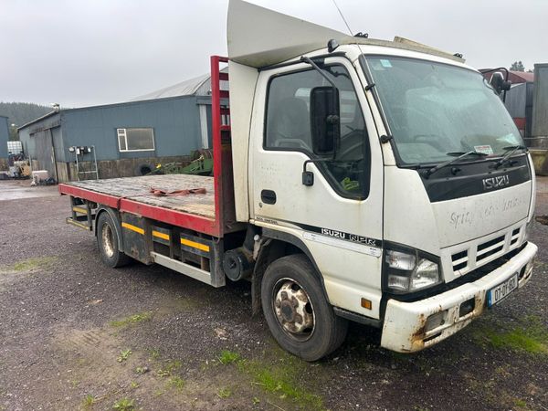 Isuzu nqr - Main image