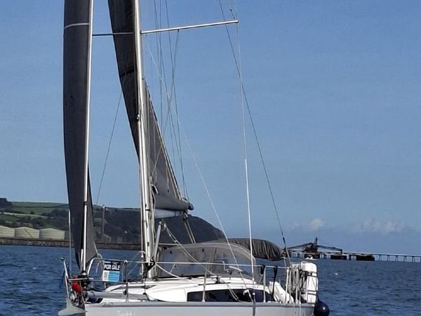 2017 Bavaria Cruiser 34 Sailing Yacht Boat - Main image