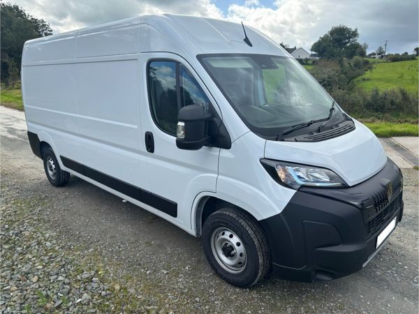 261 Peugeot Boxer 35  Professional 2026 - Main image
