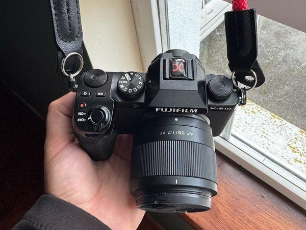 Fujifilm X-S10 + 5 lenses - Main image