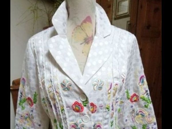 Beautiful Forewear embroidered, fully lined Jacket - Main image