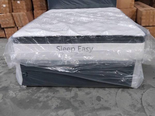 4 ft 6 bed mattress and headboard - Main image