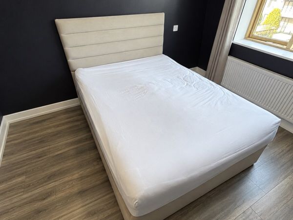 Double bed - Main image