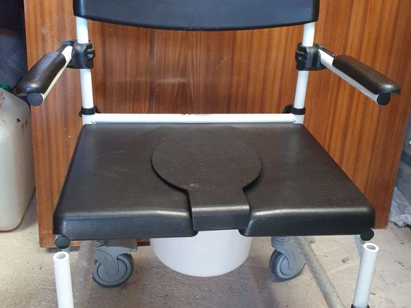 Commode - Main image
