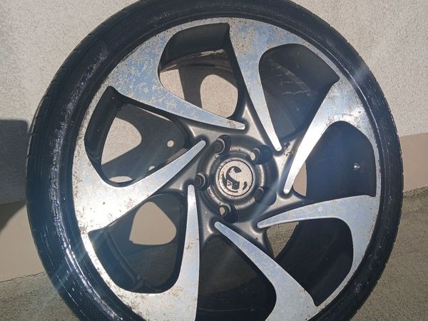 19 inch alloy wheels - Main image