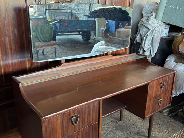 Vintage Dressing Table / Vanity – Original Mirror - Main image