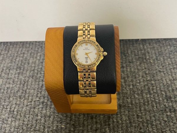 Glycine Womens Millenium Watch Diamond Bezel - Main image