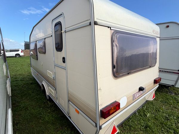 Trade sale budget Caravan - Main image