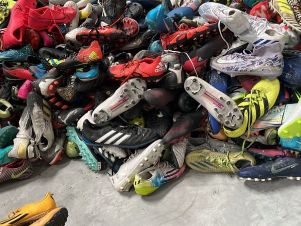 Used football boots (bulk) - Main image