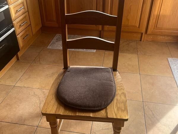 5 Solid Oak Dinning Chairs - Main image