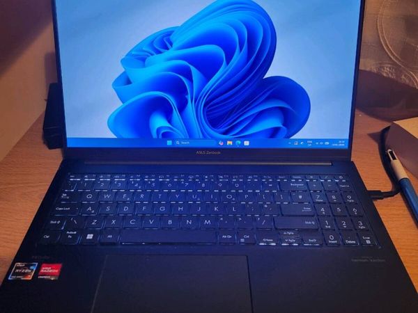 ASUS Zenbook 15 OLED - Main image