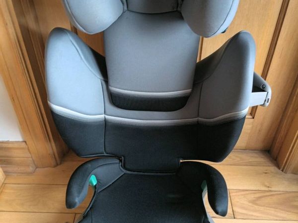 Baby car seat. - Main image