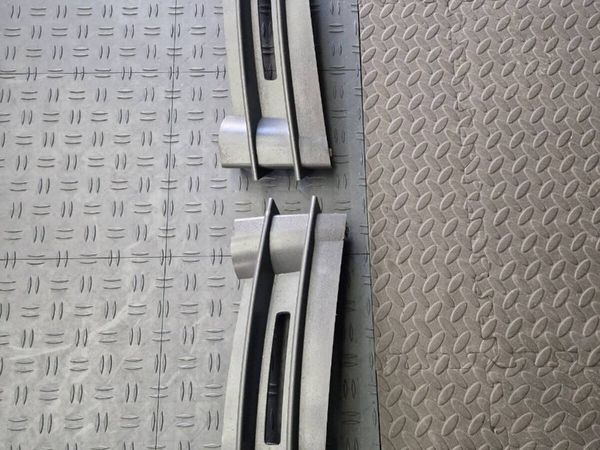 Volkswagen caddy 2k 04 - 10 bumper grills - Main image