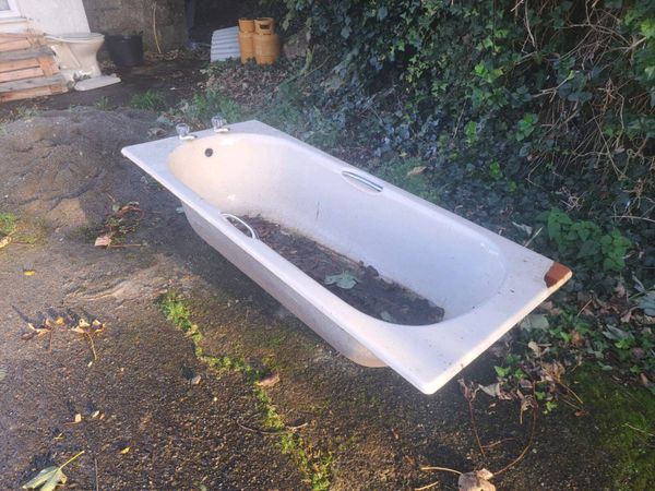 Cast iron bath - Main image