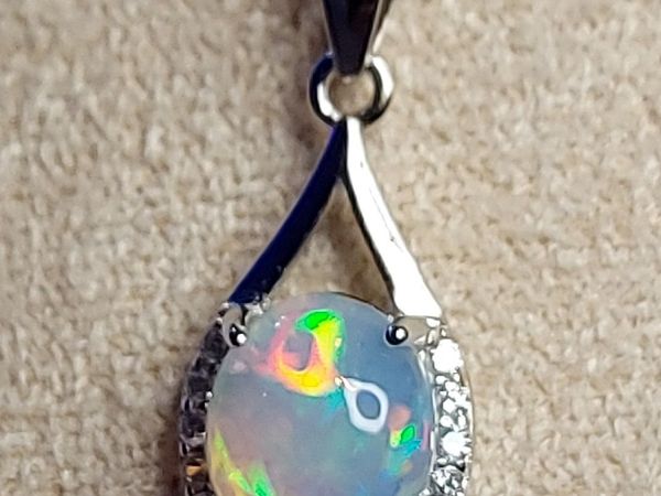 Ethiopian Opal 1.2ct S925 Rhodium plated Necklace - Main image