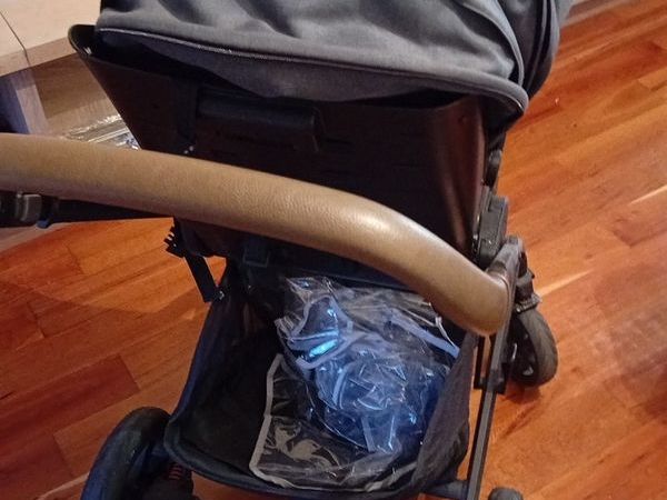 New born pram selling for my sister made by jole - Main image