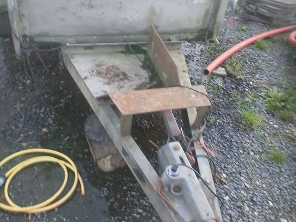 Plant trailer - Main image